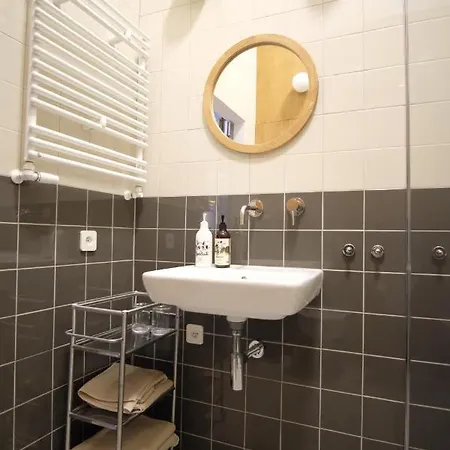 Loft Przy Fosie Apartmán *